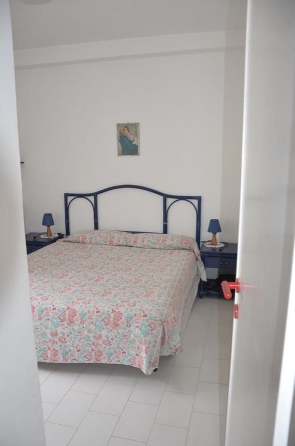 Ponza Holiday Homes - Cala Feola Eksteriør bilde